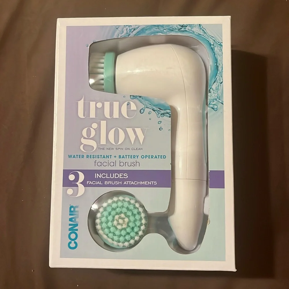 NWT Conair True Glow Facial Brush